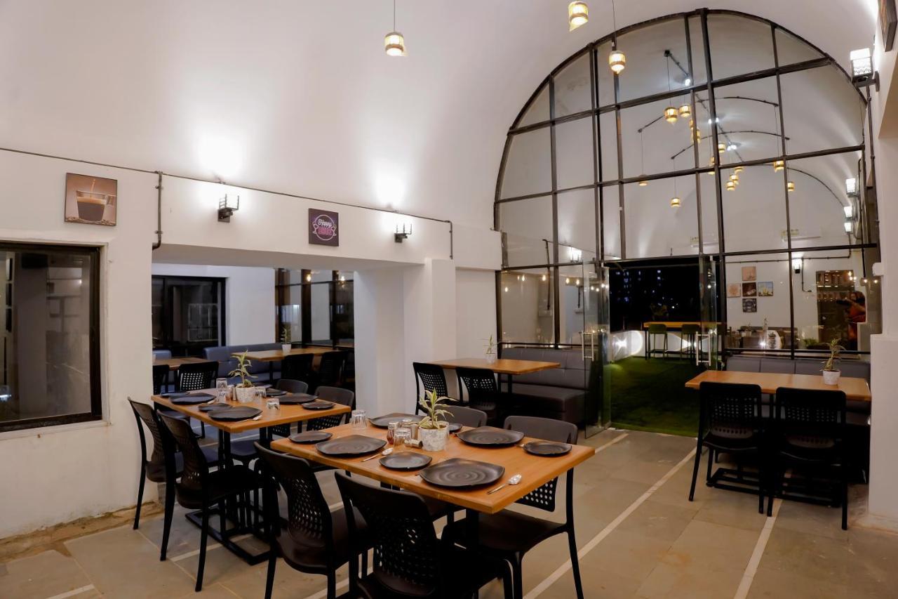 Hotel Royal Accord Surat Exterior photo