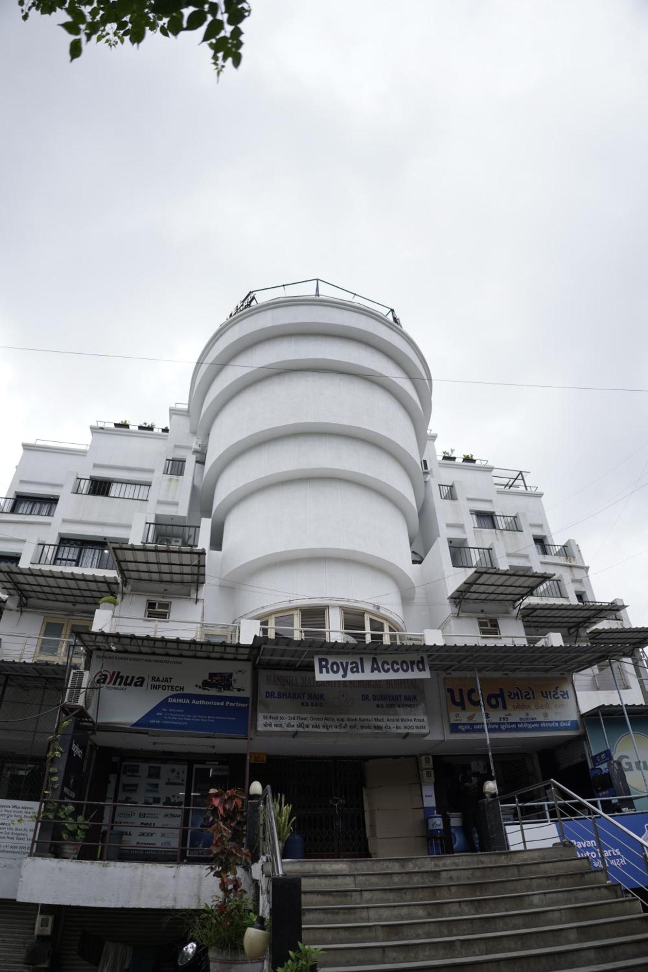 Hotel Royal Accord Surat Exterior photo